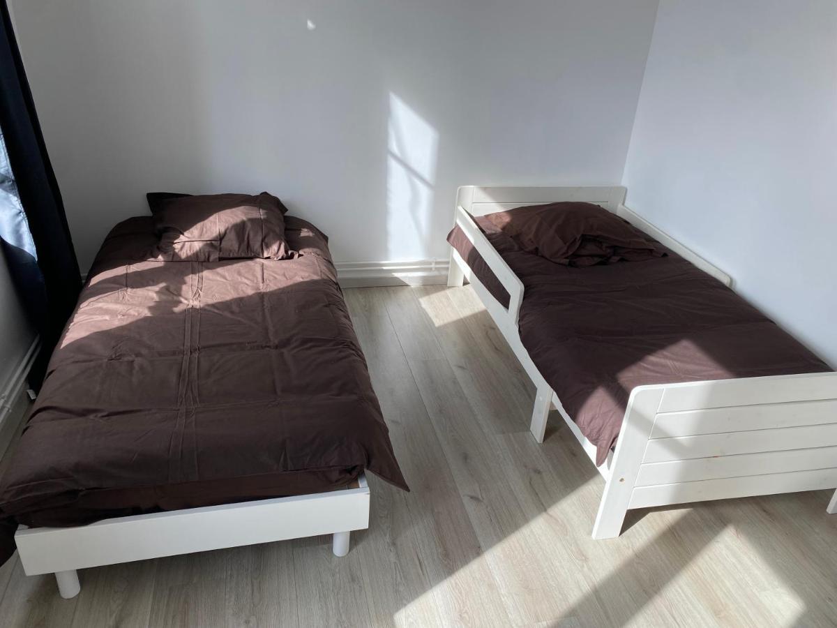 Joli Appartement Avec Parking Gratuit Sur Place Givet Exteriör bild